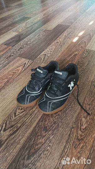 Футбольные бутсы для зала р.30