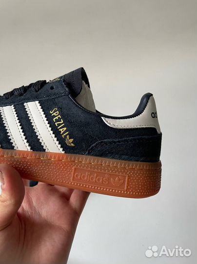 Adidas spezial