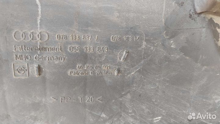Корпус воздушного фильтра Audi A6 078133837J