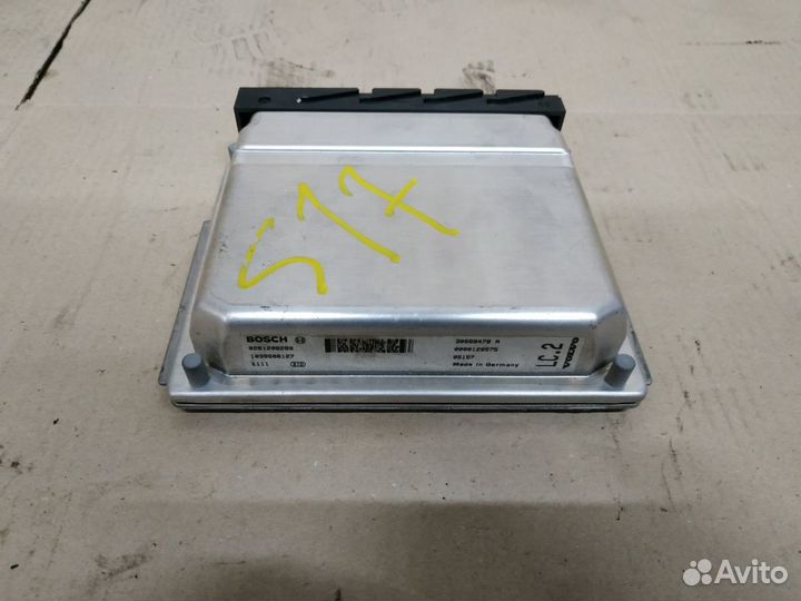 Volvo S60 XC70 XC90 блок управления двс 30668478