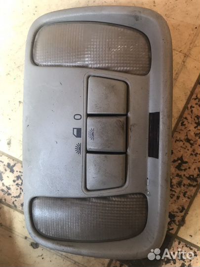 Плафон освещения салона Вольво S40 l