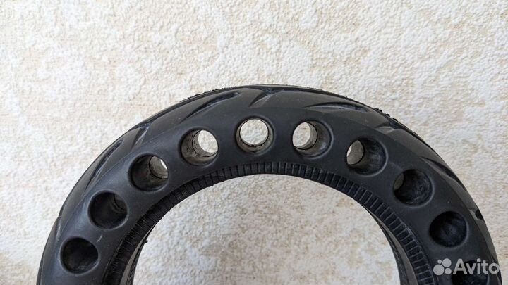 Покрышка литая 200х50, 8.0x2.0