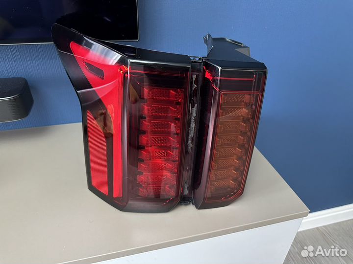 Фонари задние на Kia Sorento 2 штуки
