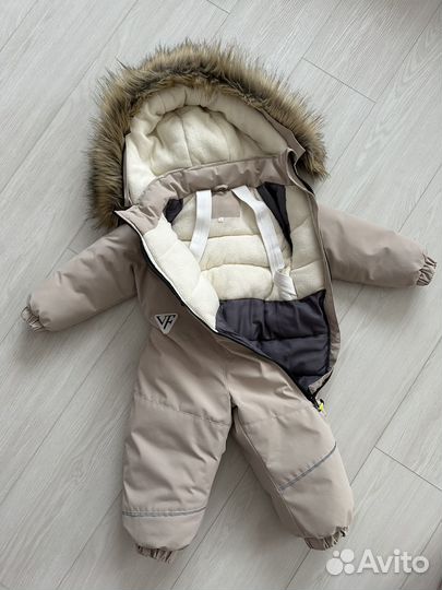 Зимний комбинезон для девочки
