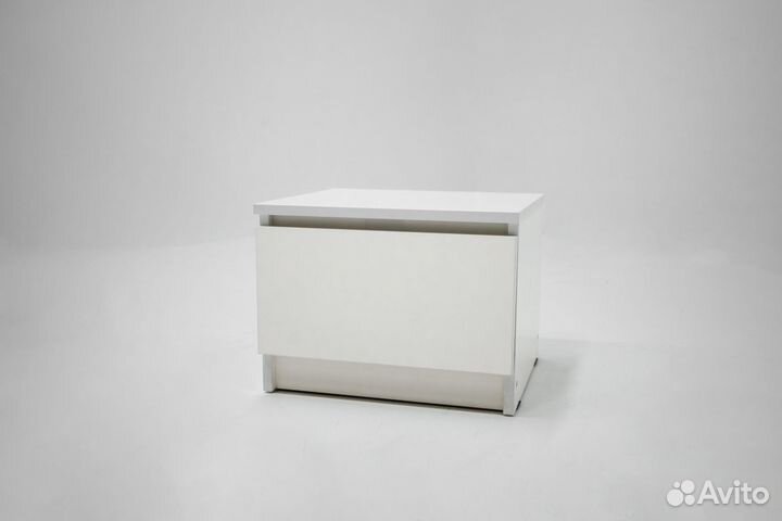 Тумба прикроватная белая