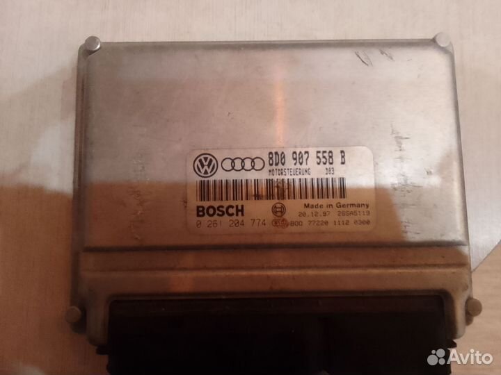 Блок управления двс Эбу Audi A4 B5 1.8 ADR