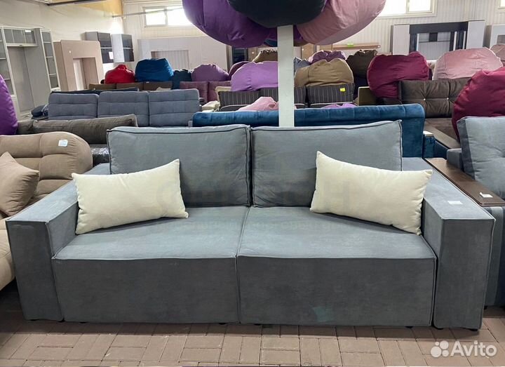 Лофт прямой с подлокотниками