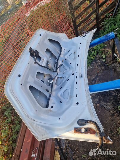 Крышка багажника Nissan Teana J31