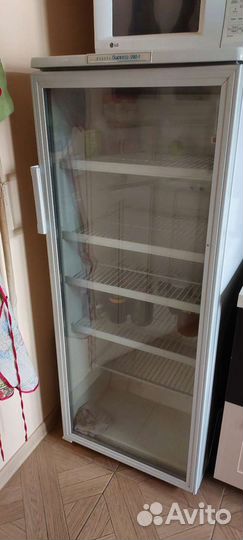 Витринный холодильник