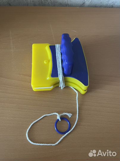 Мойщик для окон на магните