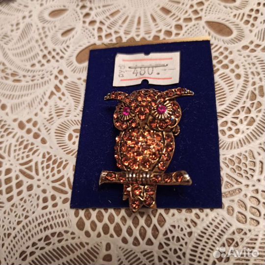 Фигурки сов разные, латунь, броши