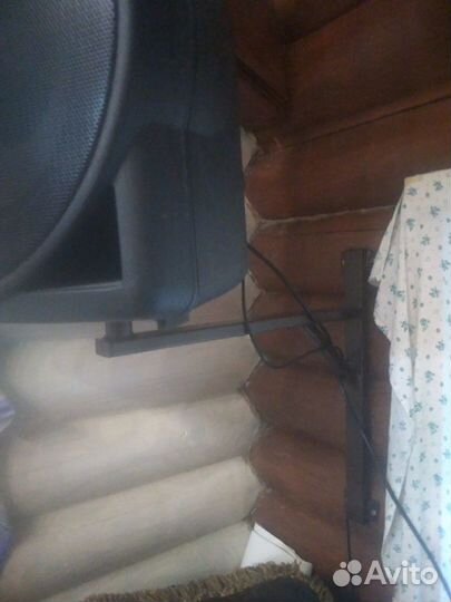 Настенное крепление для концертной акустики