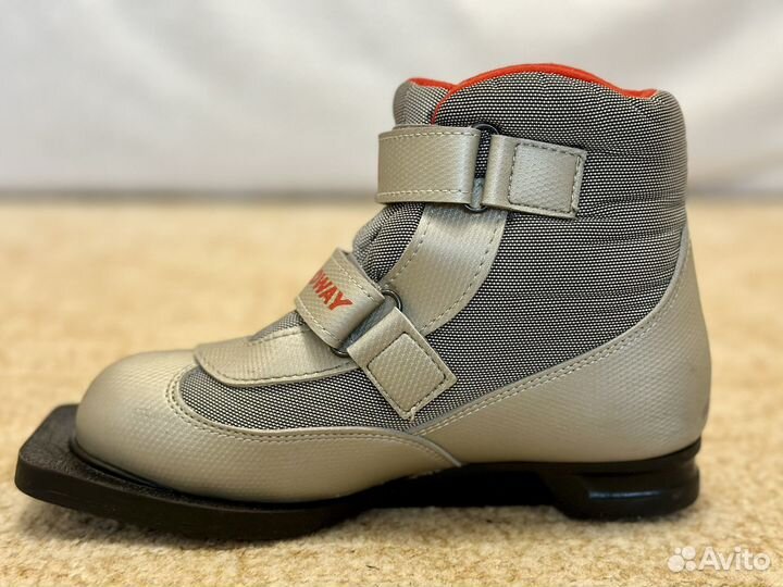 Детские лыжные ботинки Nordway 33-34, крепление 75