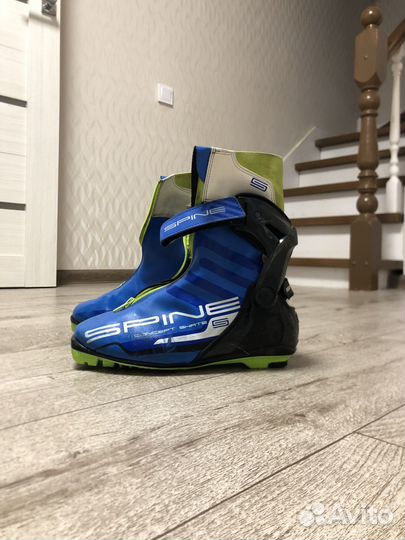 Лыжные ботинки