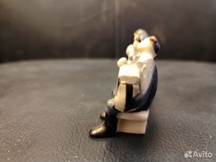 Фарфоровая статуэтка-ссср,Песочное,5 см