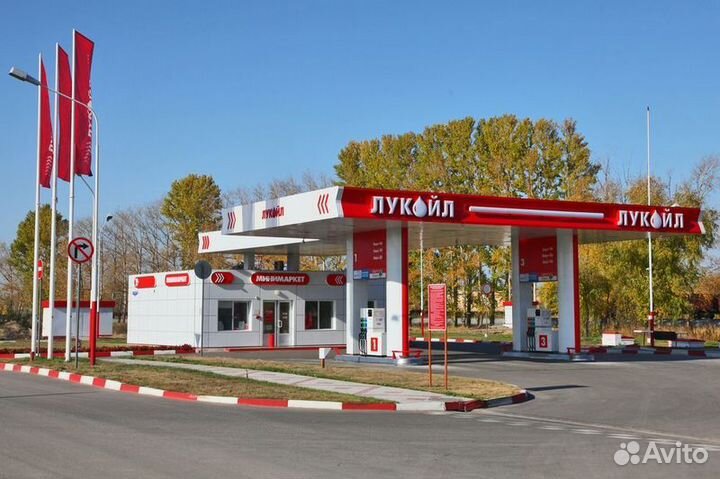 Заправщик на АЗС