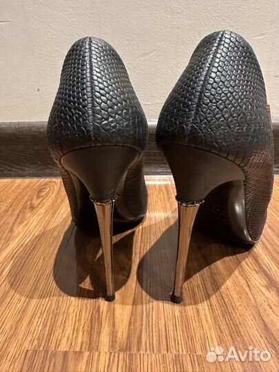 Туфли черные Loriblu 39