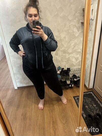 Костюм женский