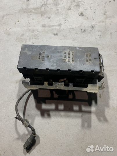 Блок предохранителей Эксплорер 1 4.0 Ford Explorer