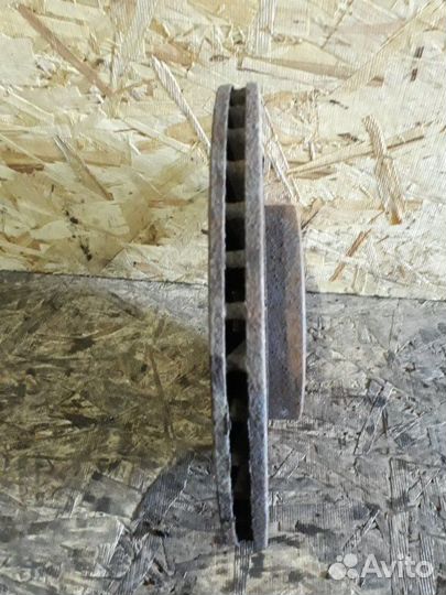 Тормозной диск передний Volkswagen Passat Cc B6