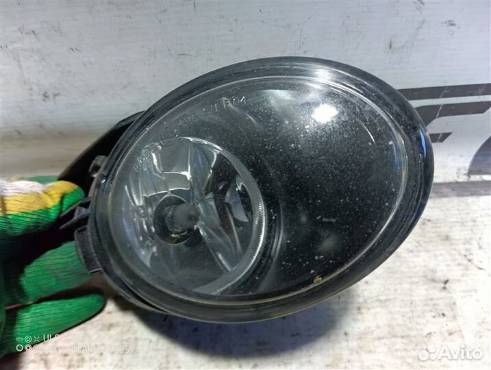 Фара противотуманная передняя правая Volkswagen