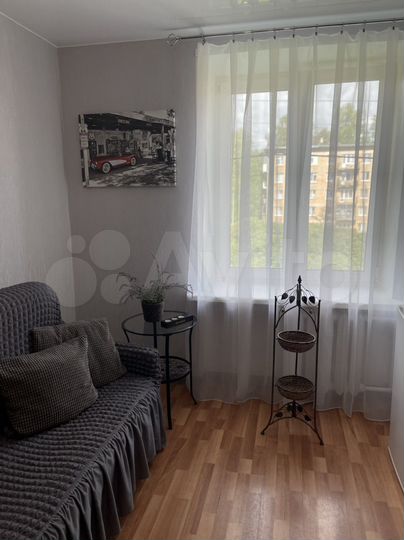 Комната 12 м² в 5-к., 3/5 эт.