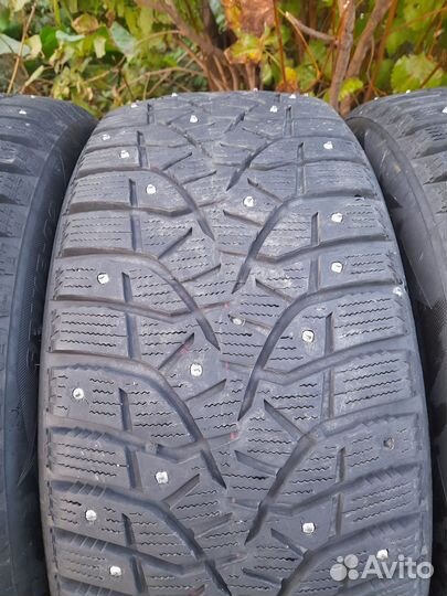 Bridgestone Blizzak Spike-02 215/50 R17 91T