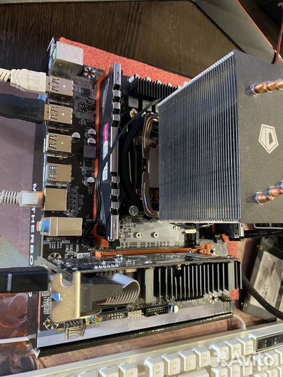 Комплект xeon 2640 V4- 10 ядер 20 пот /16 гб ddr4