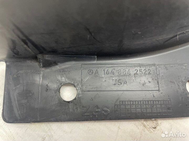 Подкрыльники пара передние левые Mercedes Ml164