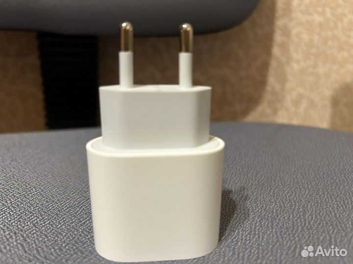 Зарядка на iPhone