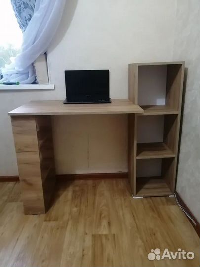 Компьютерный / письменный, новый стол 