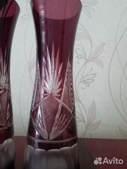 Ваза. Цветной накладной хрусталь