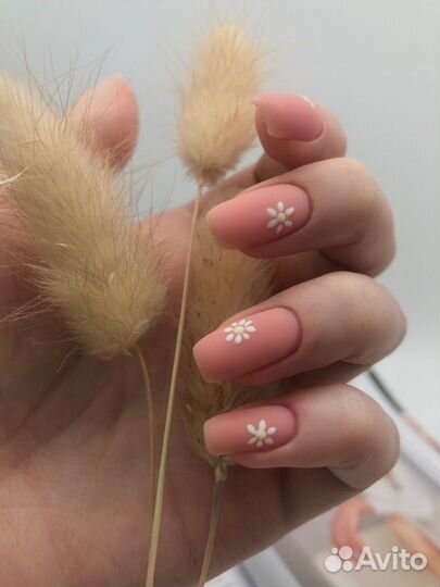 Маникюр педикюр брови