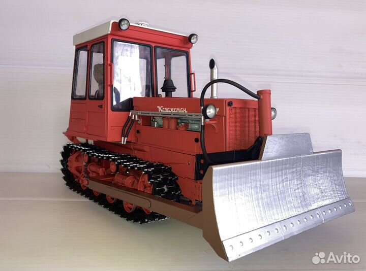 RC модель трактора дт-75 мл казахстан