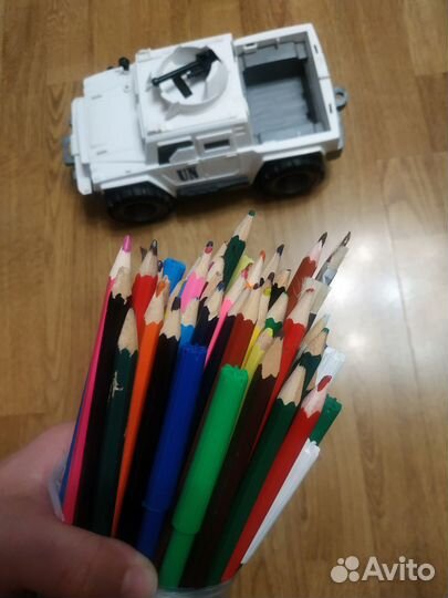 Цветные карандаши