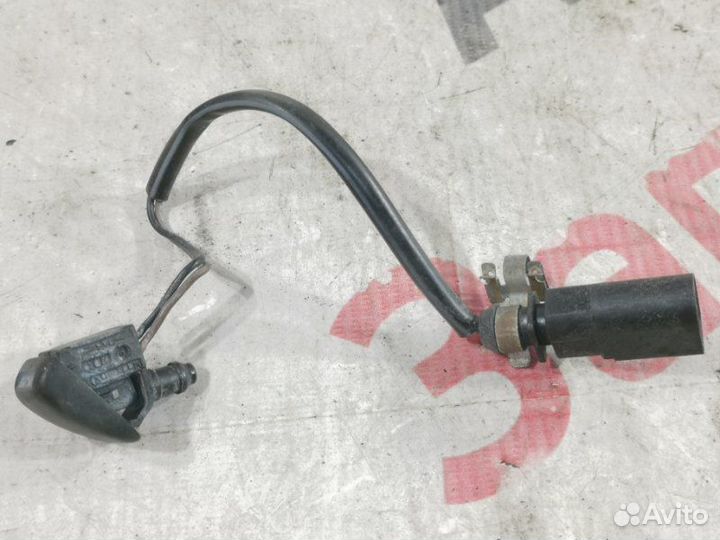 Форсунка стеклоомывателя Skoda Fabia хетчбек CBZ