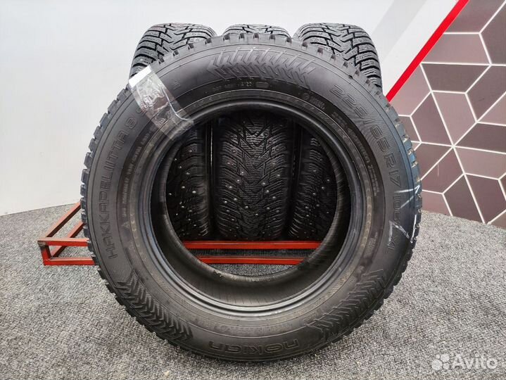 Nokian Tyres Hakkapeliitta 8 SUV 225/65 R17