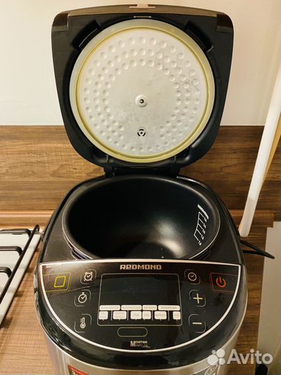 Мультиварка redmond