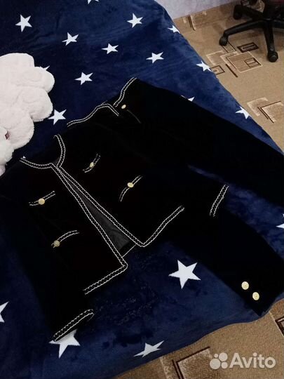 Женский брючный костюм (новый)