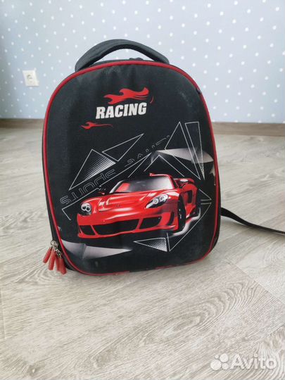 Школьный рюкзак