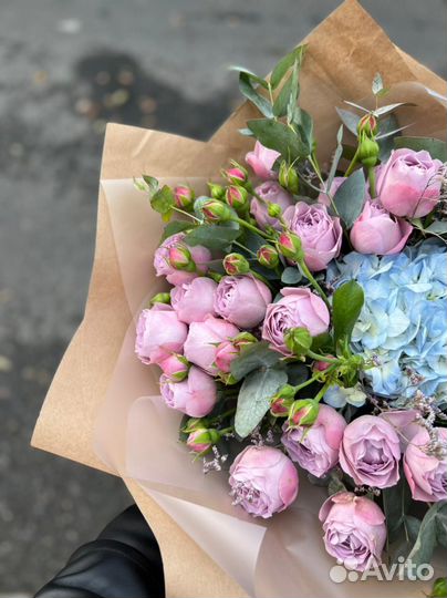 Букет с гортензией