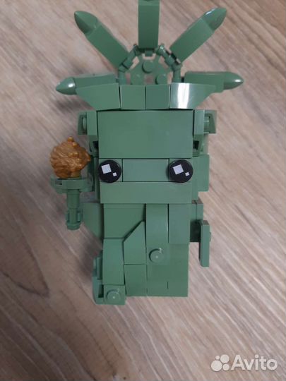Lego статуя свободы