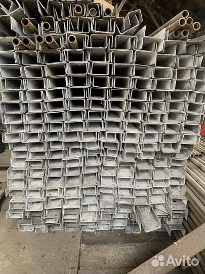 Металлическая труба, водосточный желоб, профиль