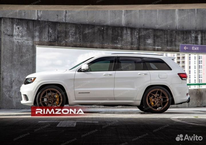 Кованые диски R22 на Jeep Grand Cherokee