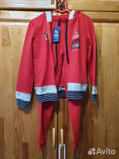 Новый Спортивный Костюм, размер 140
