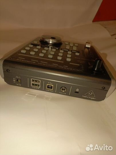 Midi контроллер Behringer x-touch one