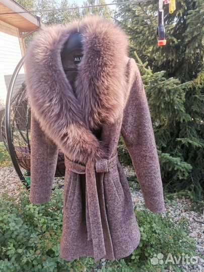 Пальто с песцом