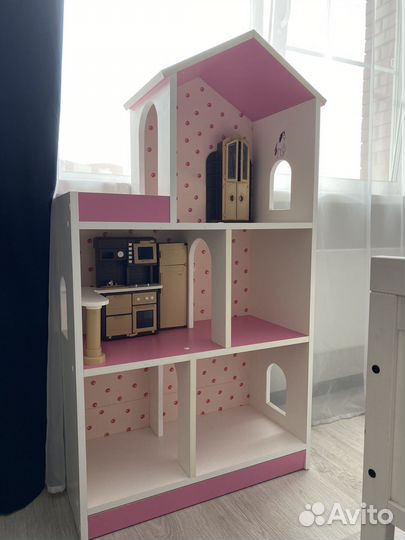 Домик кукольный