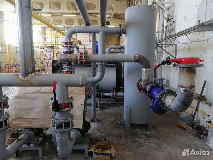 Бригада монтажников и сварщиков