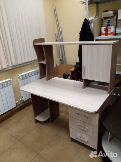 Компьютерный стол №5 (2 цвета) - в наличии